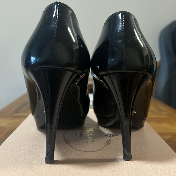 Prada Black Vernice Pump size 39 - Picture 9 of 13